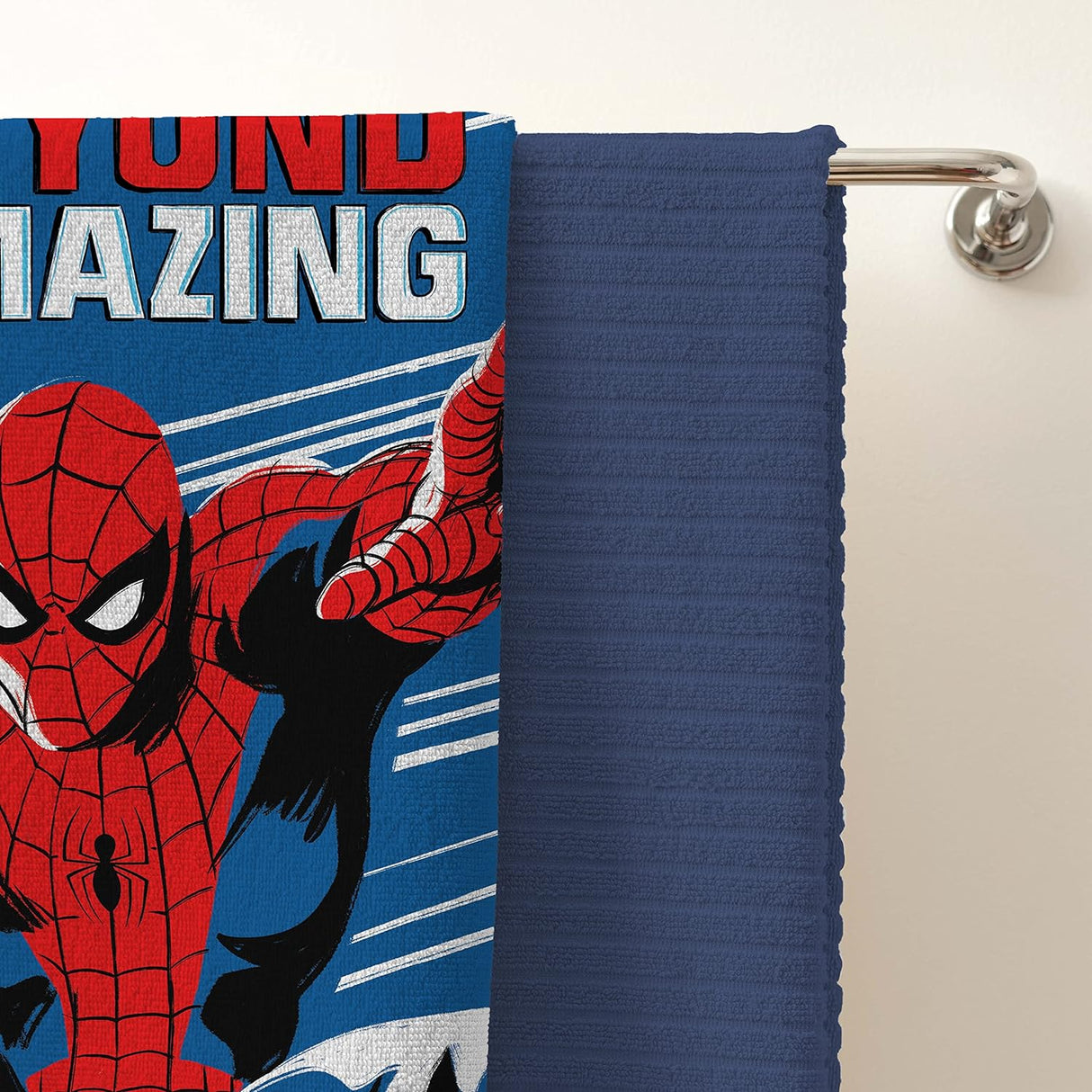 Marvel Ultimate Spider-Man 'Beyond Amazing' Soft Kids Towel