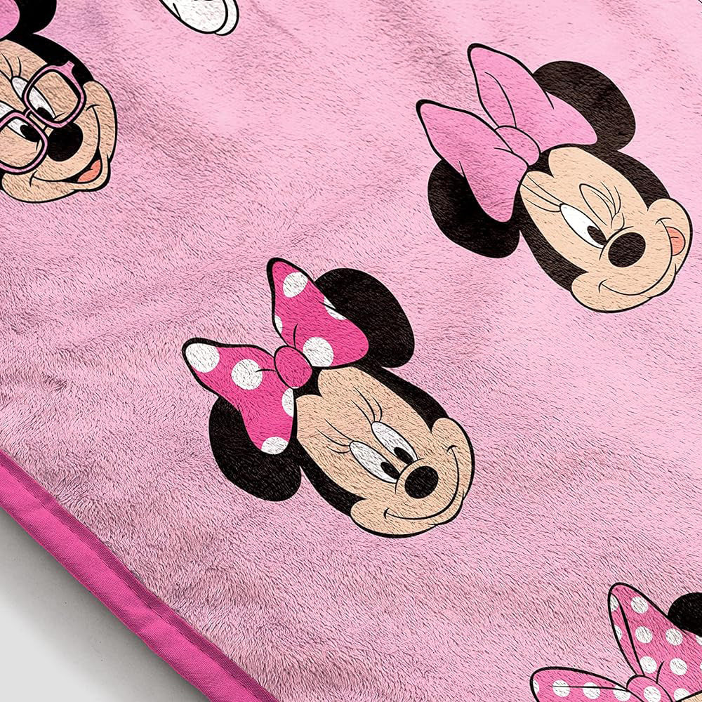 Disney Minnie Mouse Silk Touch Plush Throw